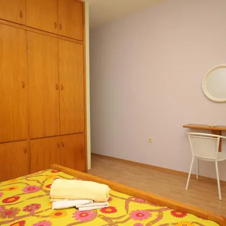 Stari Grad 8780a Апартаменты *