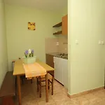 شقة 8780a